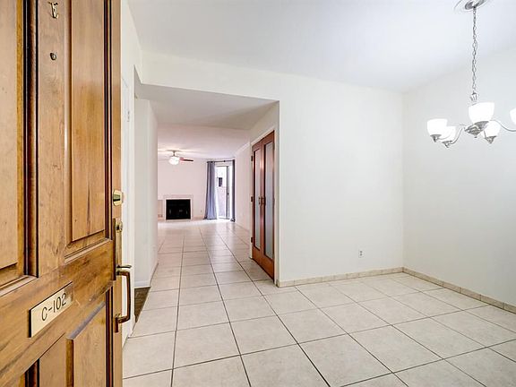 3rd image of 5220 Weslayan St #102