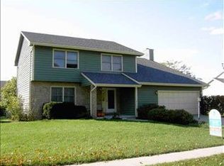1210 Kenneth Dr, Bloomington, IL