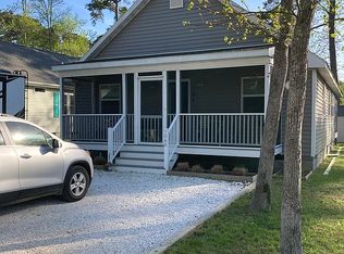 7066 Josephine Ln, Chincoteague Island, VA 23336