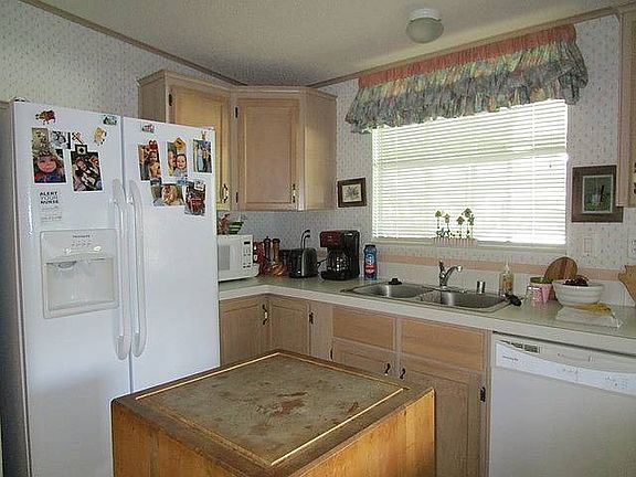 3rd image of 3008 Bay Springs Trl #260