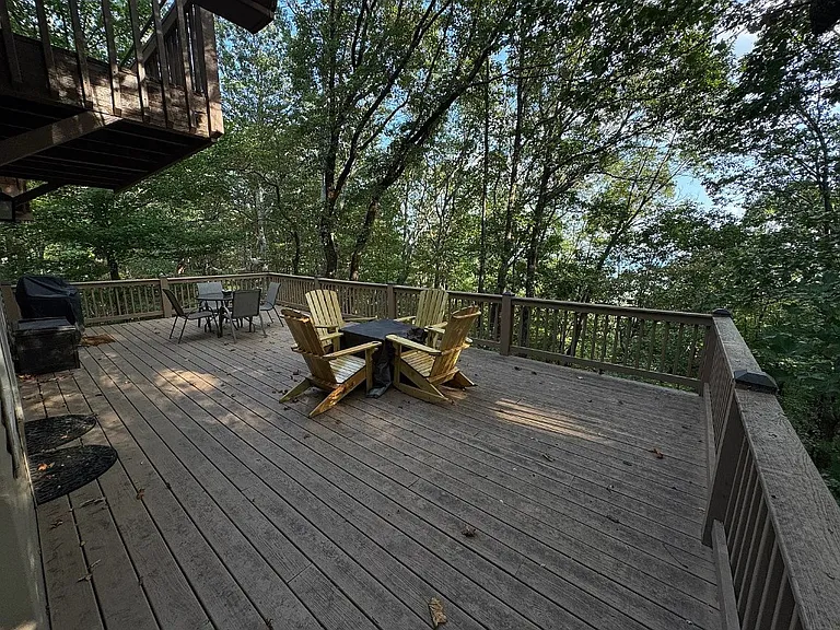 185 Alpine Dr — Photo 2