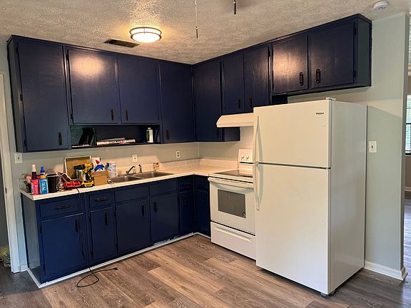 2nd image of 123 Dogwood Dr