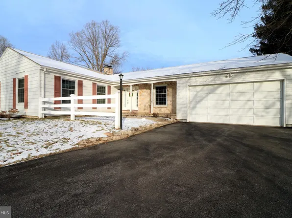 1225 E Park Hills Ave, State College, PA 16803