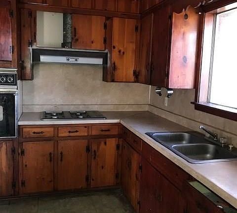 2nd image of 57720 Random Oaks Dr
