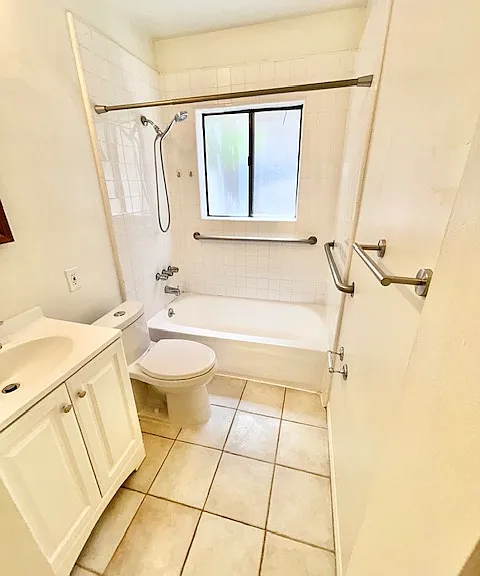 4451 1/2 Kansas St — Photo 16