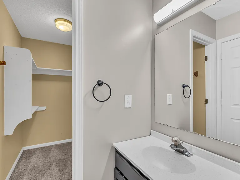 810 N Willie St — Photo 19