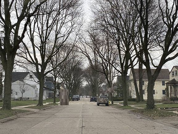 4th image of 479 Bird Ave