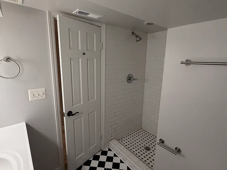1342 Park Rd NW #B — Photo 16