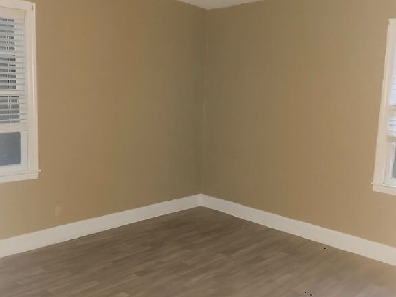 4th image of 2106 Melton Ave