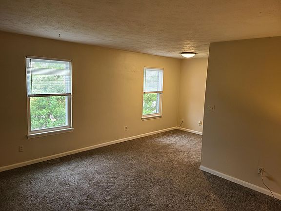 5th image of 3801 Camelot Dr APT 4