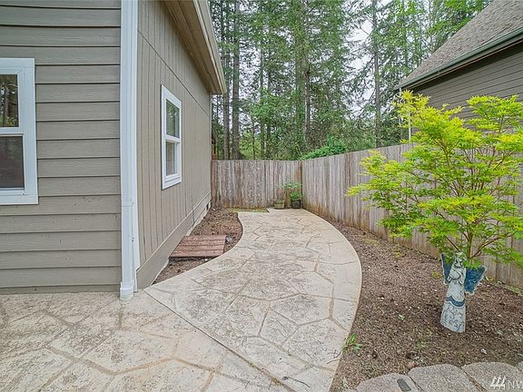 3rd image of 10917 Minterwood Dr N
