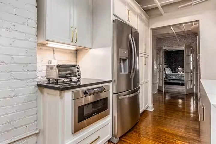 1 bed, 1.5 bath, 1310 sqft, $1,800 — Photo 4