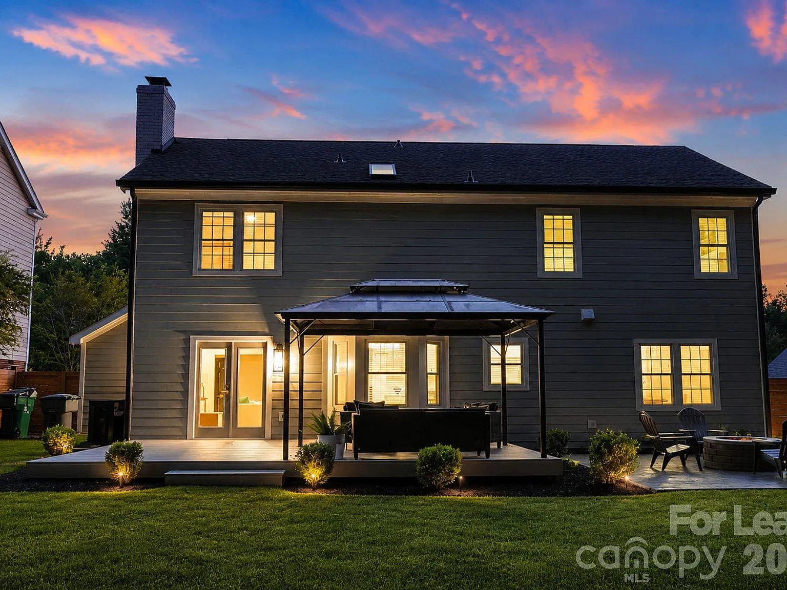 4 bed, 2.5 bath, 2264 sqft, $3,250 — Photo 3
