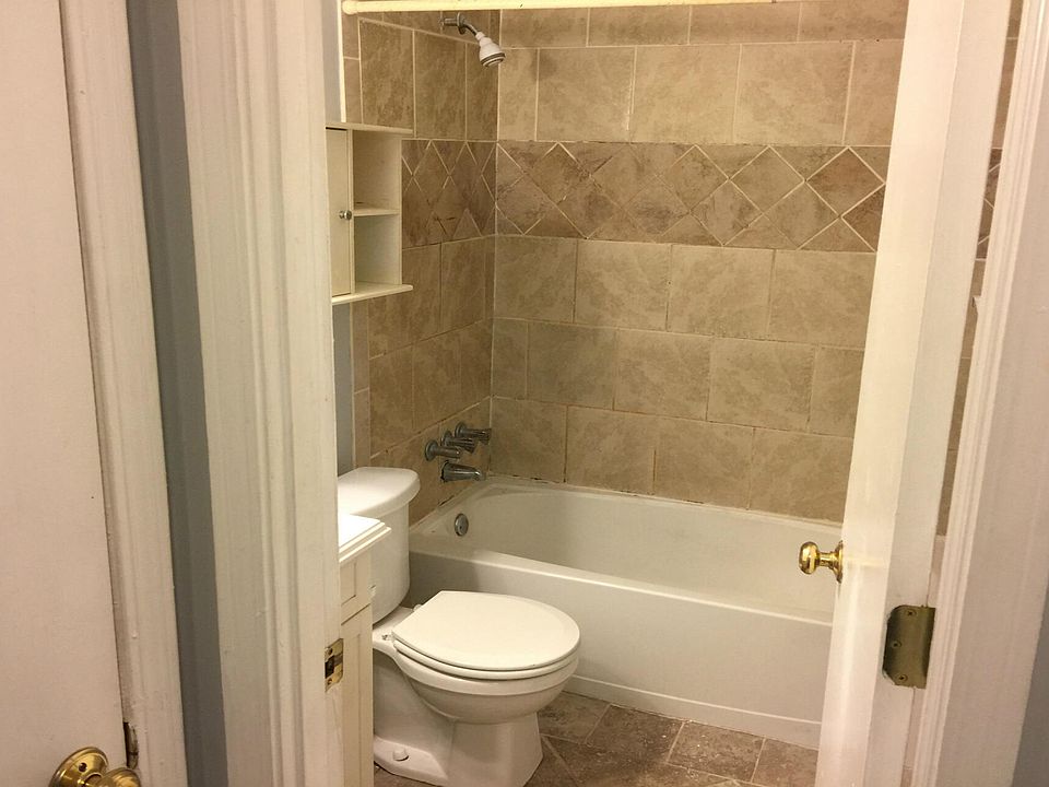 2nd image of 1529 Ben Sawyer Blvd