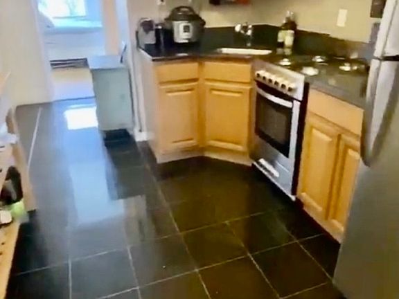 4th image of 30-59 14th St #1L