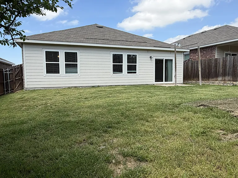 684 Crestridge Dr — Photo 20