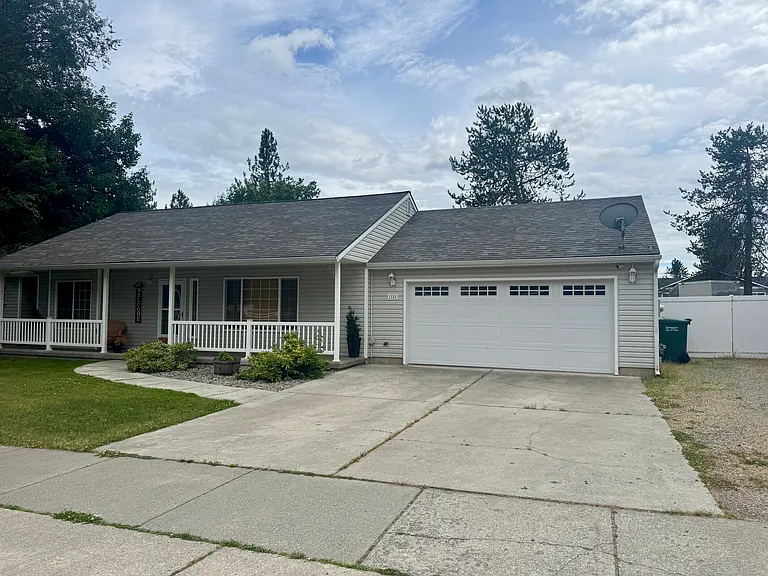 1181 E Elderberry Cir — Photo 2
