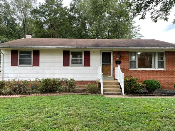 1104 Desale St SW, Vienna, VA 22180