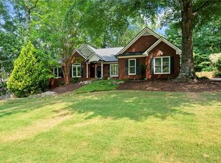714 Lakeglen Dr, Suwanee, GA 30024