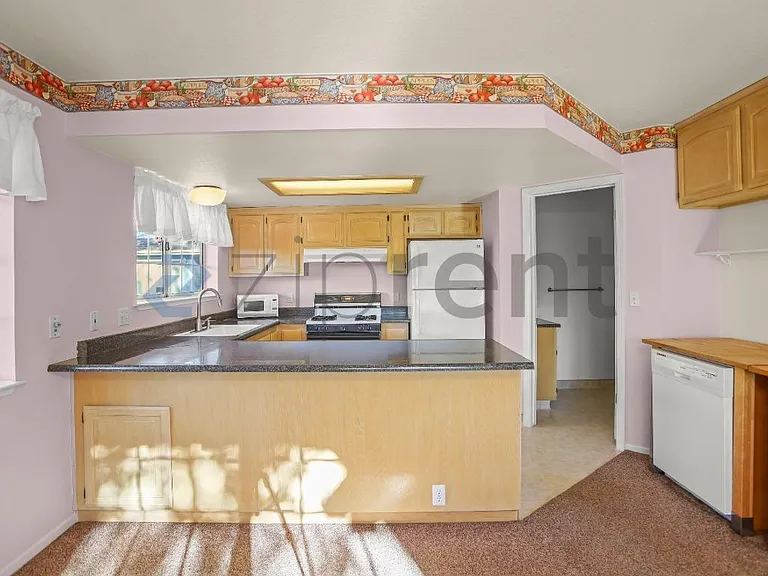 Sunny Kitchen