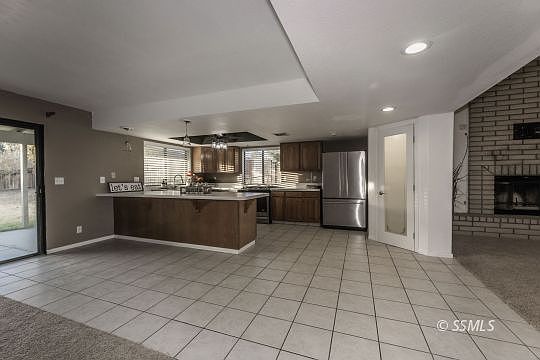 5th image of 735 N Helena St
