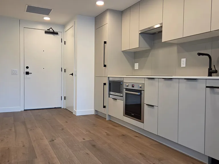 8080 Oak St #205 — Photo 3