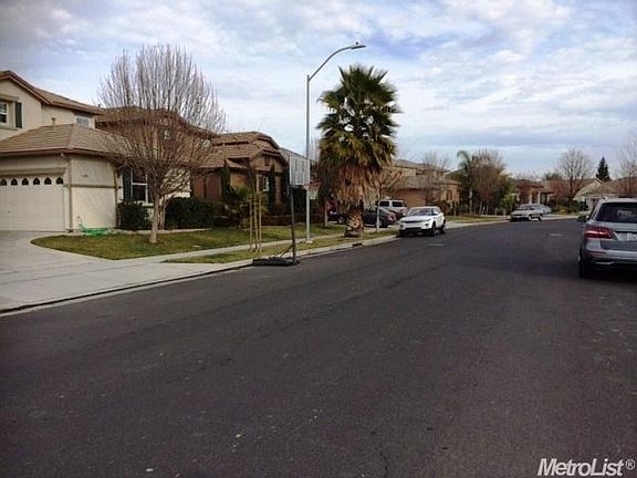 3rd image of 2439 Pheasant Hollow Dr