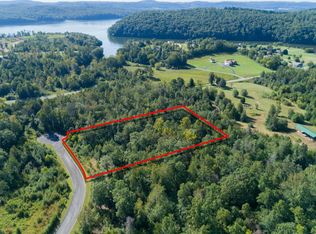 198 Burr Oak Ln, Harriman, TN 37748