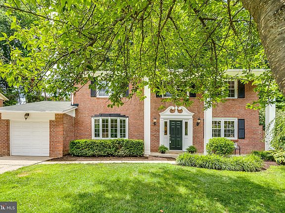 2nd image of 4760 Tapestry Dr