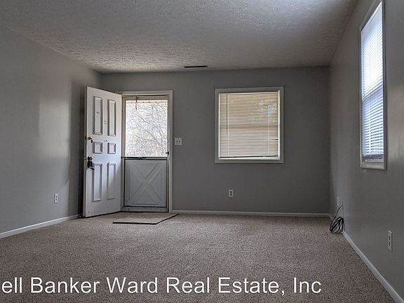 3rd image of 1243 Colonial Dr
