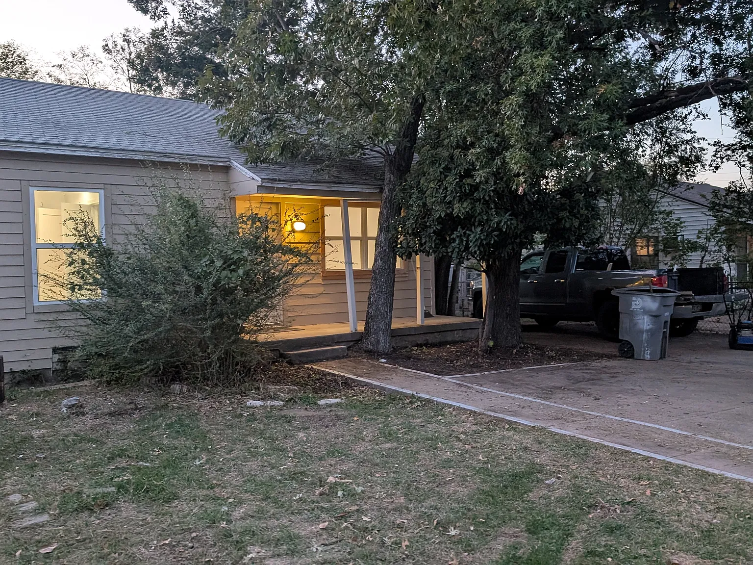 2 bed, 1000 sqft, $1,700 — Photo 2