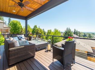 2469 Crestview Dr, West Linn, OR 97068