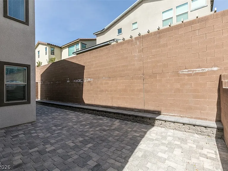 520 Founders Creek Ave — Photo 38