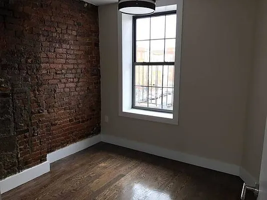 Rented by Premier Metro Realty Corp | media 24