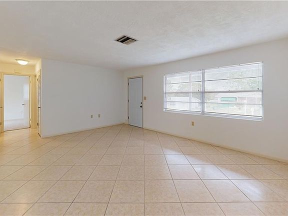3rd image of 12 Melissa Dr