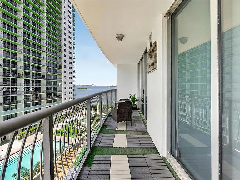 1750 N Bayshore Dr #1609 — Photo 3
