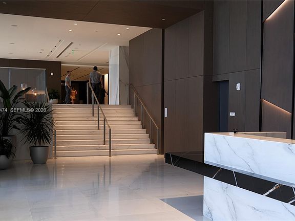2nd image of 300 Biscayne Boulevard Way #5905W