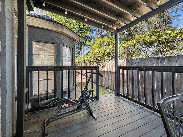 2504 Ferguson Way — Photo 29