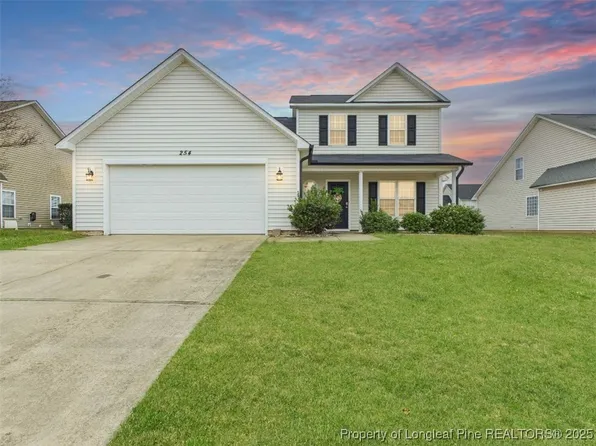 254 Saint George Dr, Raeford, NC 28376