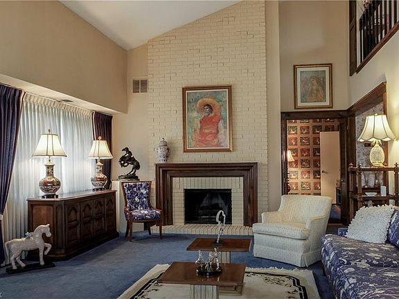 3rd image of 1008 Bunker Dr APT 300