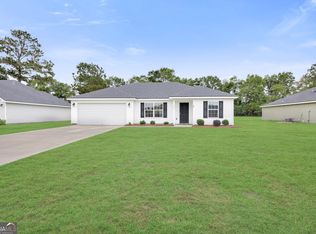 207 Bull St, Glennville, GA 30427