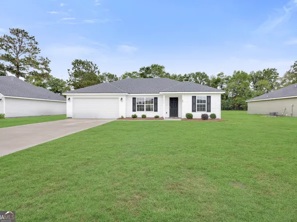 207 Bull St, Glennville, GA 30427