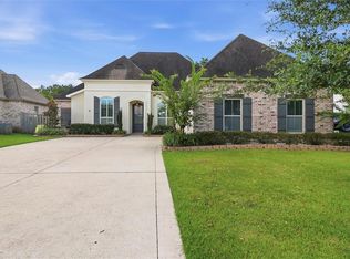 1013 Cypress Crossing Dr, Madisonville, LA 70447