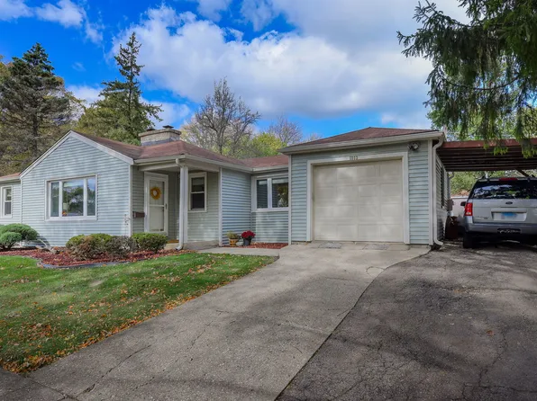 1803 E Evergreen St, Wheaton, IL 60187