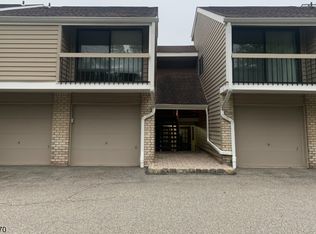 5 Overlook Dr #3011, Clinton, NJ 08809