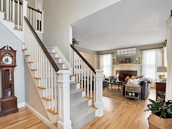 4th image of 118 Biltmore Ave