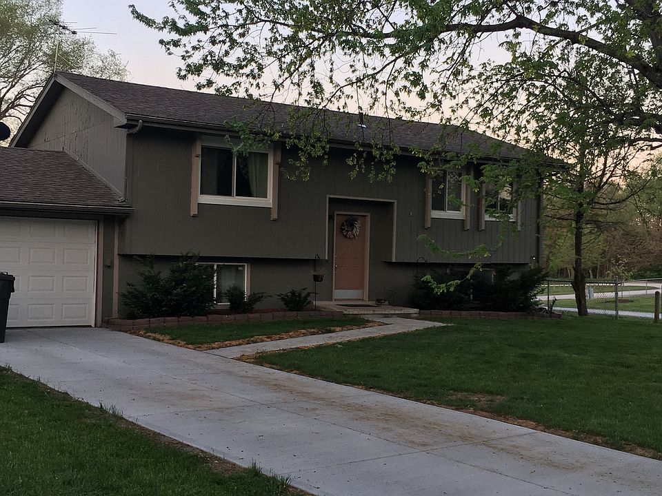 1st image of 9 Redwood Ln