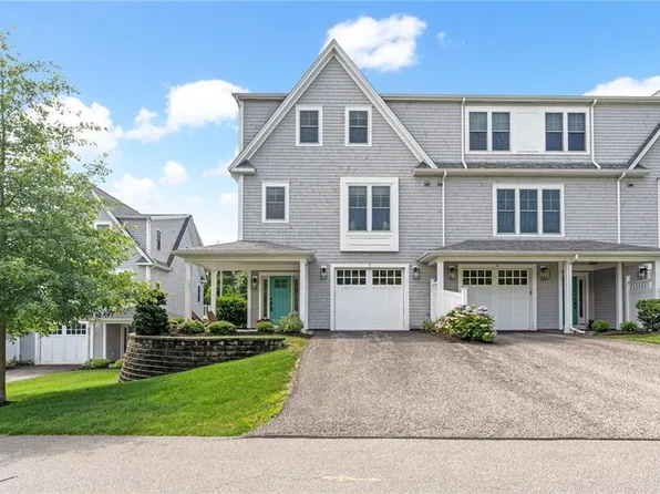 100 Algonquin Rd Unit 5, Narragansett, RI 02882