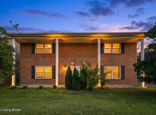 8319 Damascus Cir, Louisville, KY 40228