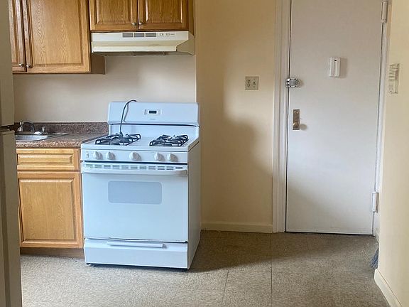 3rd image of 745 E 223rd St APT 2